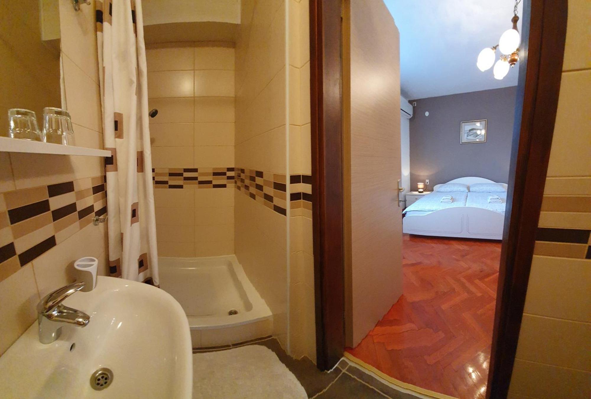 Guesthouse Vila سلوني المظهر الخارجي الصورة