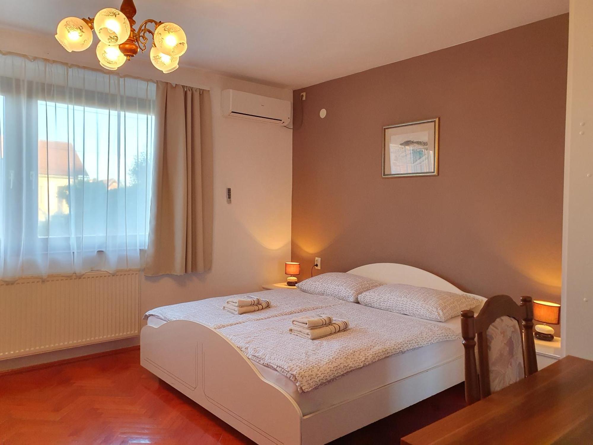 Guesthouse Vila سلوني المظهر الخارجي الصورة